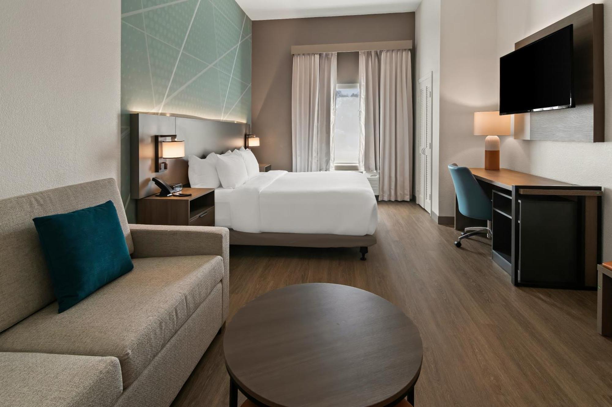 คอมฟอร์ท สวีท Hotel แกรนแบรี ภายนอก รูปภาพ